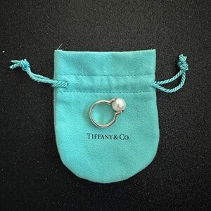 Tiffany & Co. HardWear Freshwater Pearl Ring in Sterling Silver